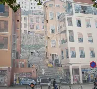 里昂中场技术出众,被视为关键人物吗